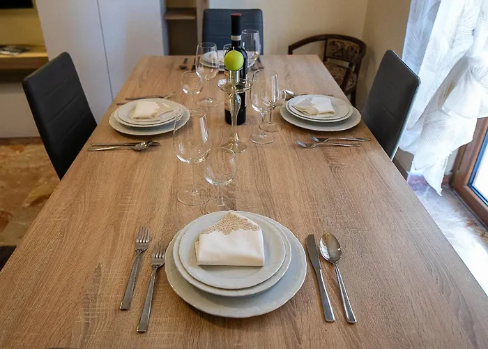 Corno Grande - Spacious - 2 Baths - Wi Fi- Center - Free Parking *