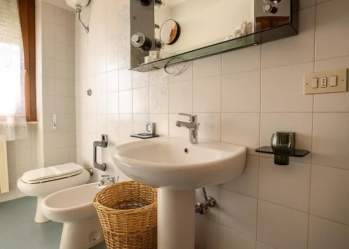 Apartamento Corno Grande - Spacious - 2 Baths - Wi Fi- Center - Free Parking *